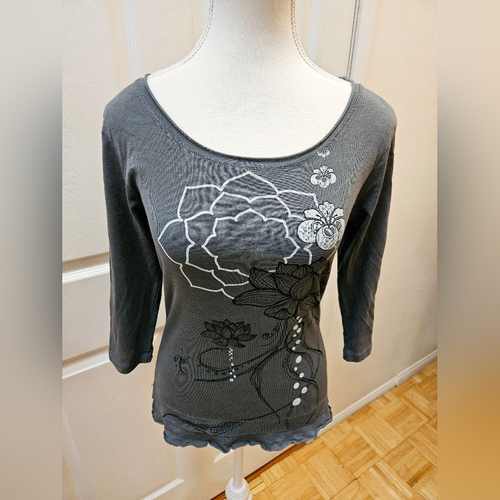 NEW GLIMA Nordstrom Gray White Lotus Tie Dye Printed 100% Cotton Blouse Top S